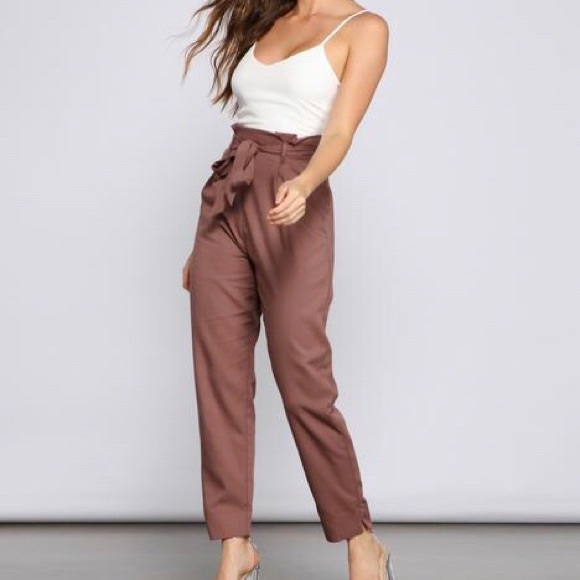 Sophisticated style sleeveless jumpsuit. - Picture 1 of 5